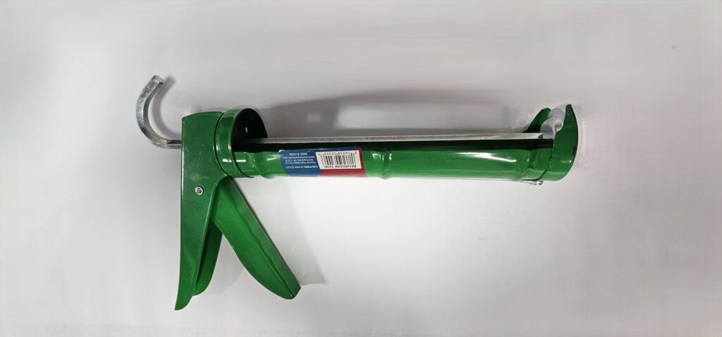 Caulking gun