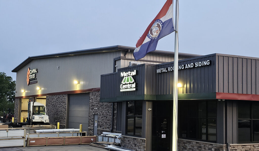 Storefront for Metal Central in St. Peters, Missouri